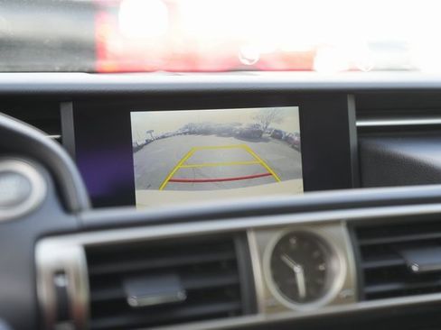 Used 2016 Lexus IS 200t w/ Premium Package image 27