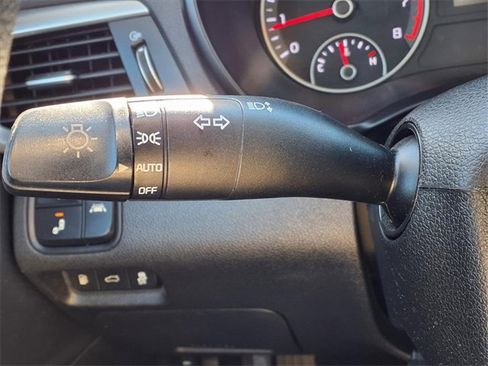 Used 2020 Kia Optima LX image 12