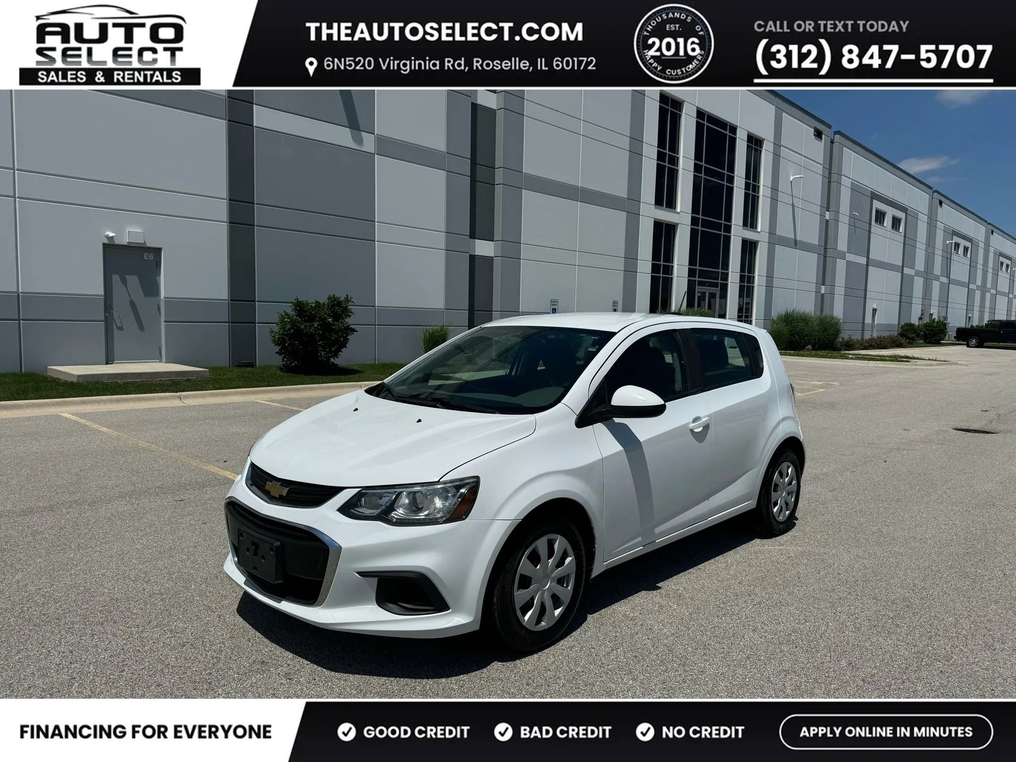 Used 2017 Chevrolet Sonic LT FWD image 1