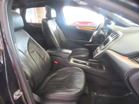 Used 2019 Lincoln MKC Reserve w/ MKC Climate Package image 33