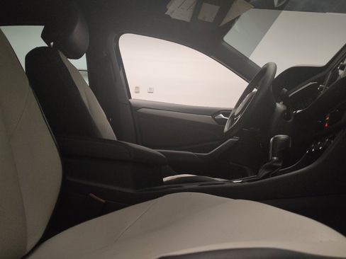 Used 2019 Volkswagen Jetta SE FWD image 21