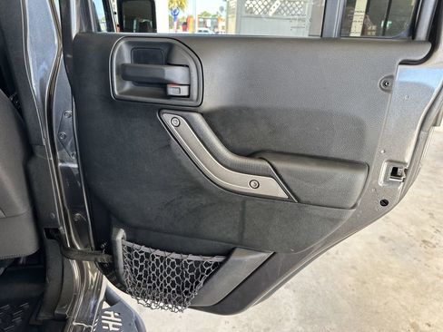 Used 2017 Jeep Wrangler Unlimited Sport w/ Quick Order Package 24S image 28