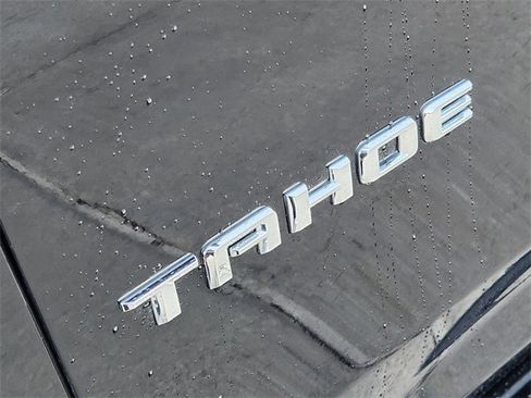 Used 2022 Chevrolet Tahoe LT w/ Luxury Package RWD image 9
