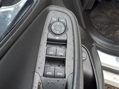 Used 2021 Buick Encore GX Essence w/ Sport Touring Package image 24