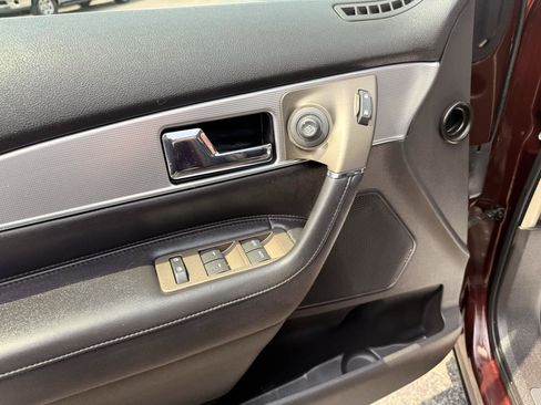 Used 2012 Lincoln MKX AWD image 22