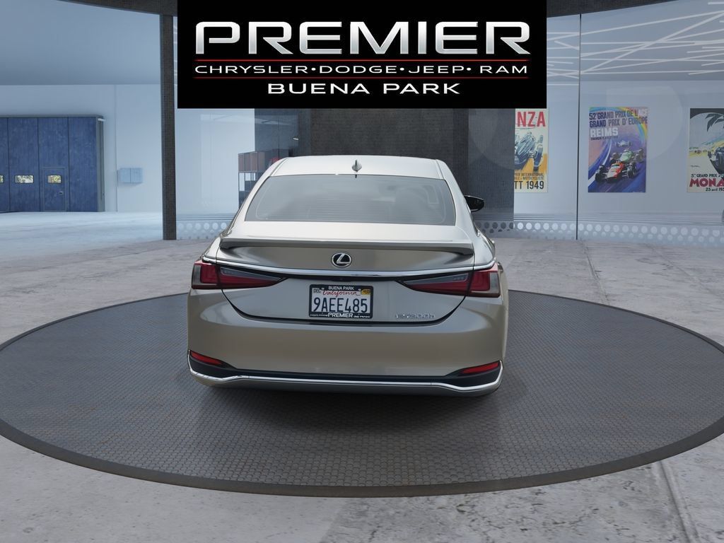Used 2021 Lexus ES 300h FWD image 7