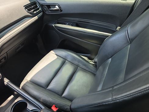 Used 2022 Dodge Durango GT RWD image 16