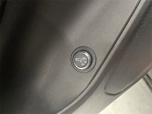 Certified 2022 Chevrolet Blazer Premier image 25