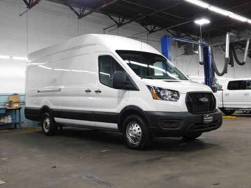 Used 2023 Ford Transit 250 148 High Roof Extended AWD w/ Load Area Protection Package image 4