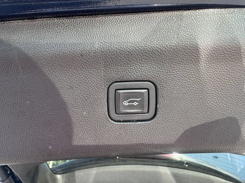 Used 2024 Buick Enclave Essence w/ Experience Buick Package AWD/4WD image 34