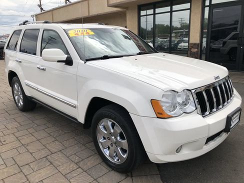 Used 2010 Jeep Grand Cherokee Limited w/ Trailer Tow Group IV AWD/4WD image 8