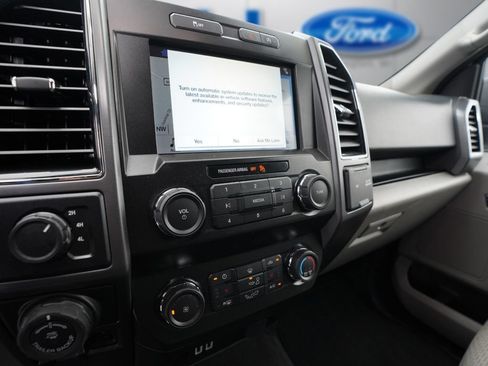 Used 2019 Ford F150 XLT w/ Equipment Group 302A Luxury AWD/4WD image 18
