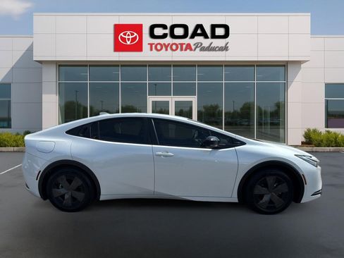 Used 2024 Toyota Prius Prime FWD image 6