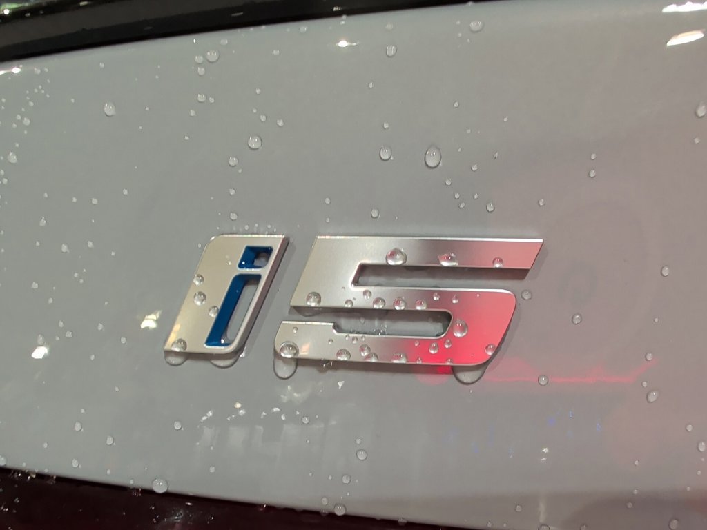 Certified 2025 BMW i5 M60 w/ Premium Package AWD/4WD image 18