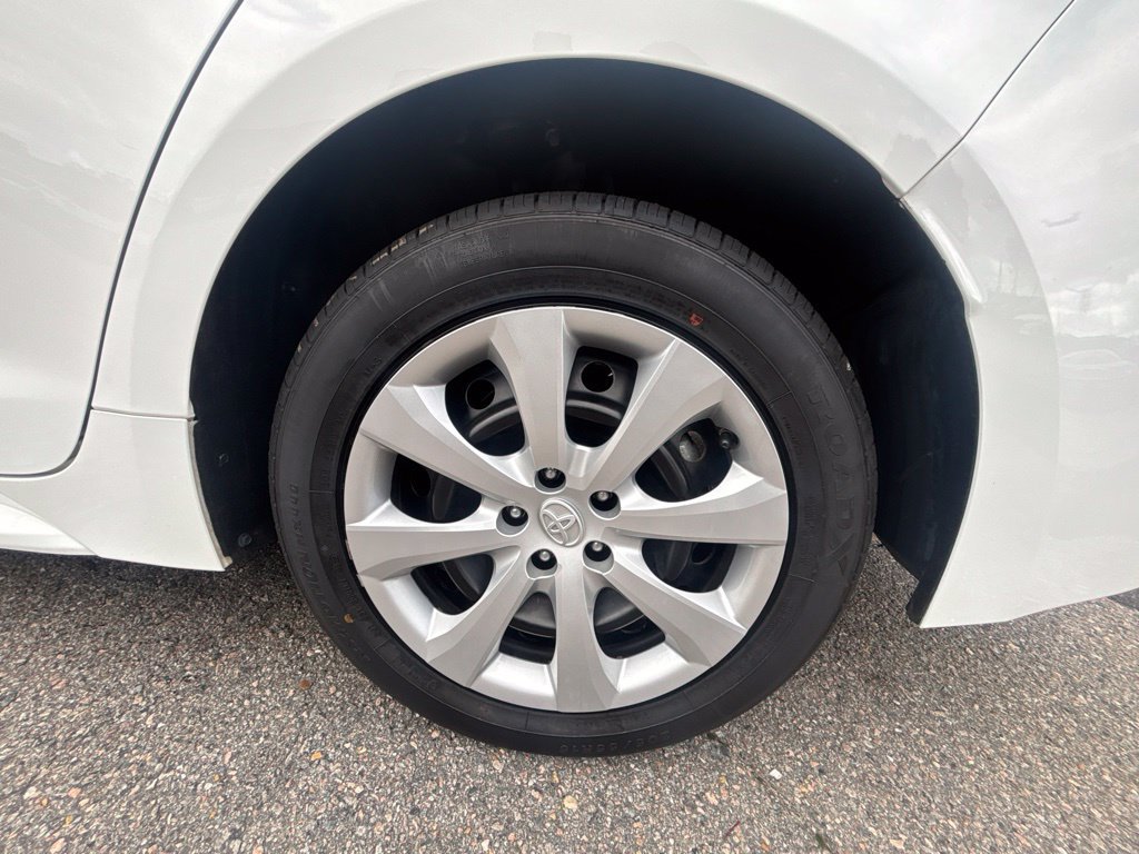 Used 2023 Toyota Corolla LE FWD image 27