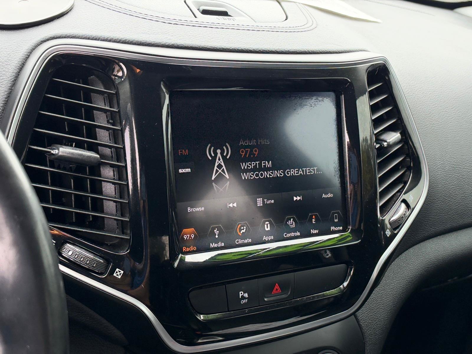 Used 2019 Jeep Cherokee Limited FWD image 15