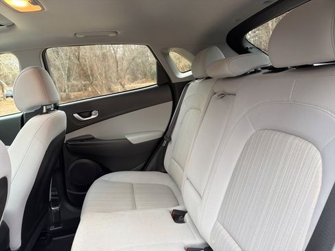 Used 2023 Hyundai Kona SEL w/ Convenience Package image 13