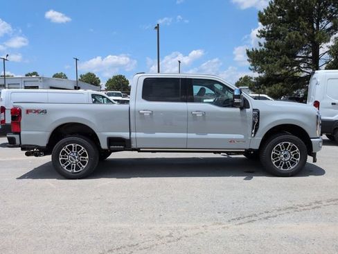 New 2026 Ford F250 Platinum w/ Platinum Plus Package AWD/4WD image 3