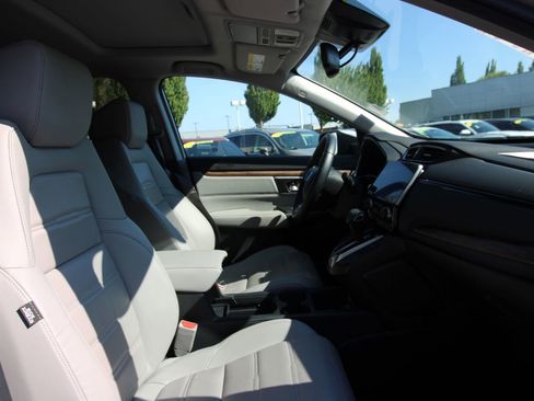 Used 2018 Honda CR-V Touring image 19