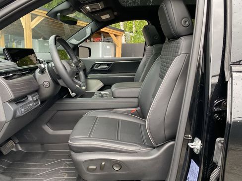 Used 2025 GMC Sierra EV Denali AWD/4WD image 13