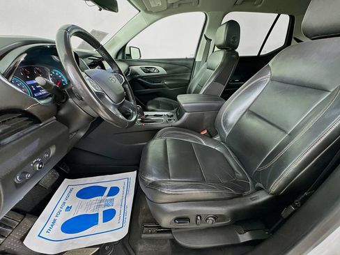 Used 2020 Chevrolet Traverse RS FWD image 25