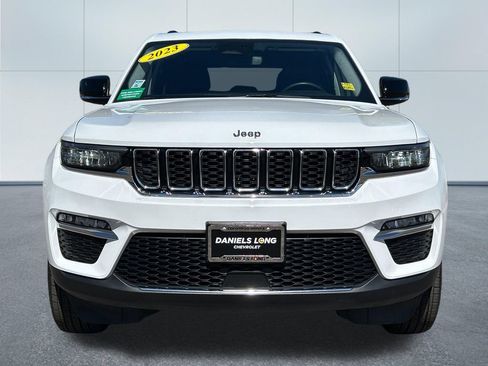 Used 2023 Jeep Grand Cherokee Limited AWD/4WD image 3