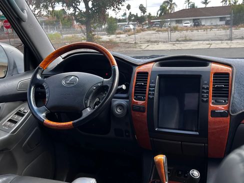 Used 2006 Lexus GX 470 image 14