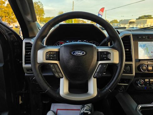Used 2021 Ford F350 Lariat image 14