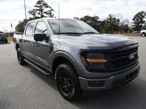 Used 2025 Ford F150 XLT w/ Equipment Group 302A MID image 6