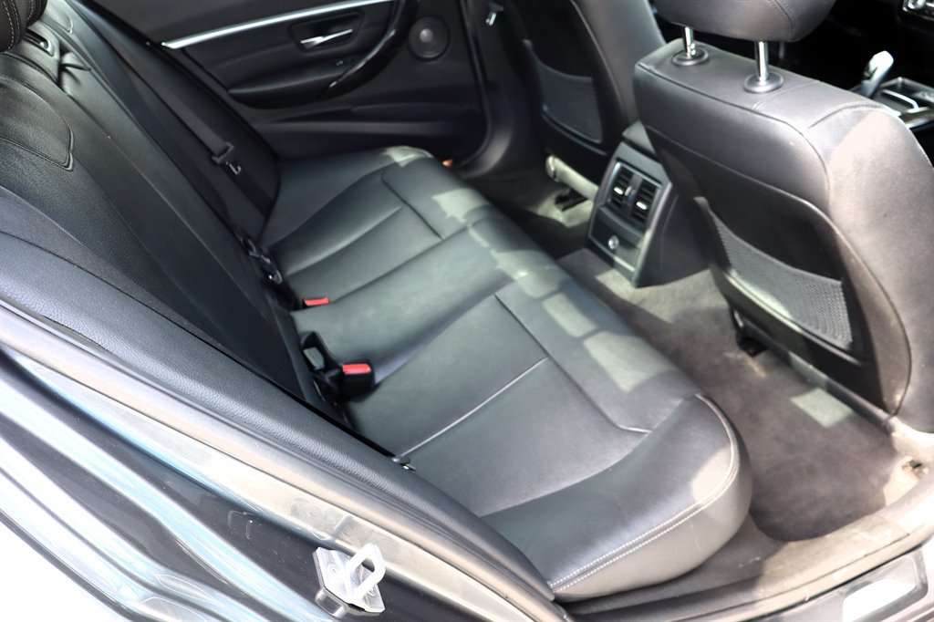 Used 2016 BMW 340i Sedan RWD image 22