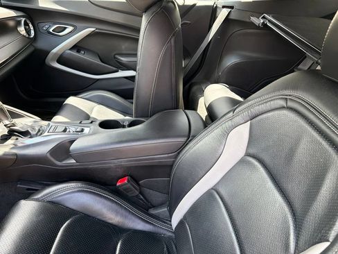 Used 2019 Chevrolet Camaro LT RWD image 15