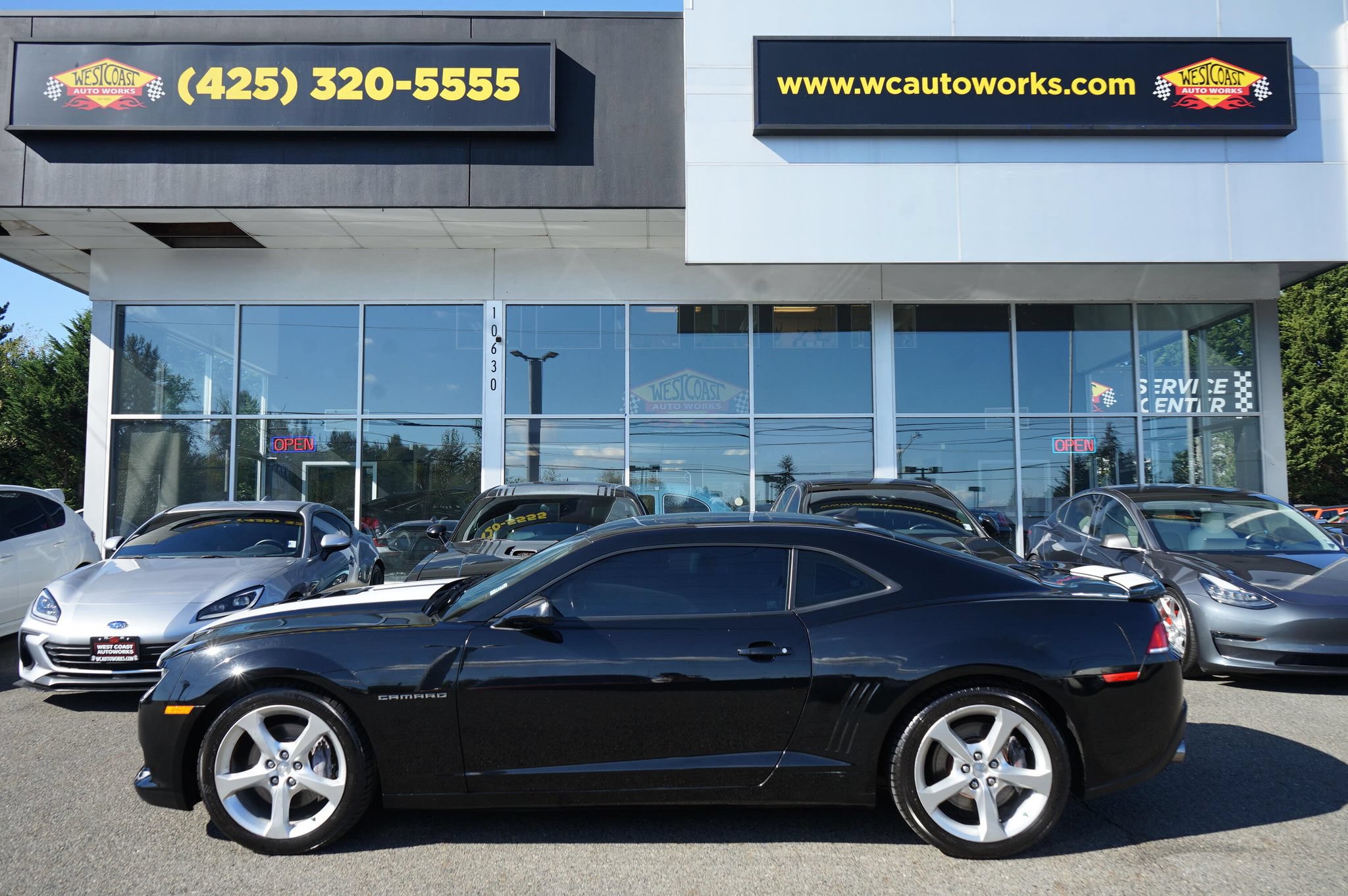 Used 2014 Chevrolet Camaro SS RWD image 2