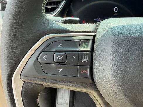 Certified 2025 Jeep Grand Cherokee L Limited AWD/4WD image 25