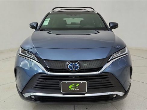 Used 2023 Toyota Venza Limited image 4