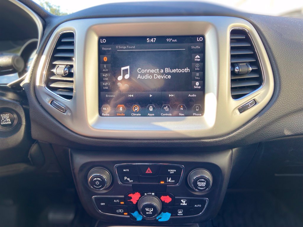 Used 2018 Jeep Compass Latitude w/ Popular Equipment Group AWD/4WD image 29
