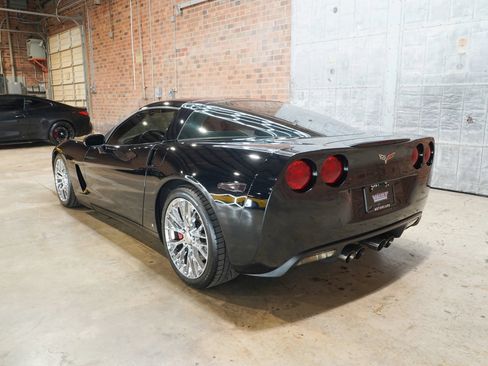 Used 2008 Chevrolet Corvette Coupe w/ Z51 Performance Package RWD image 13