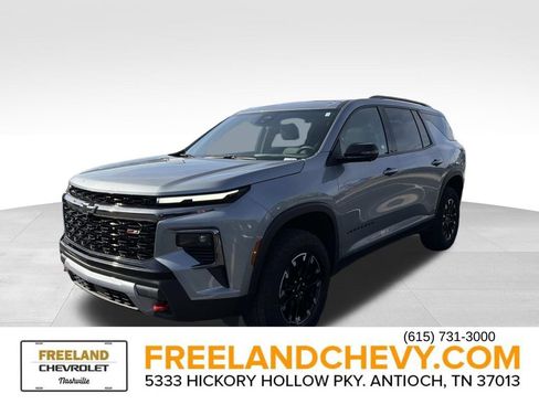 Used 2025 Chevrolet Traverse Z71 w/ Driver Confidence Package image 7