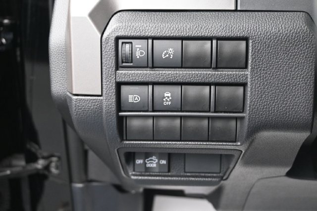 Used 2024 Toyota Tacoma TRD Off-Road AWD/4WD image 29