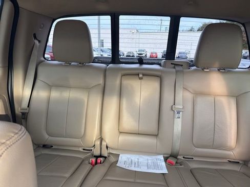 Used 2010 Ford F150 Lariat image 28