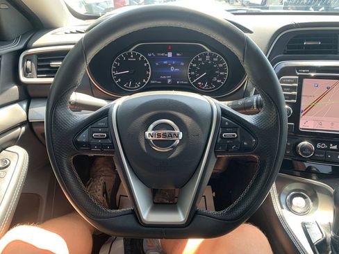 Used 2022 Nissan Maxima SV w/ Floor Mat Group FWD image 8