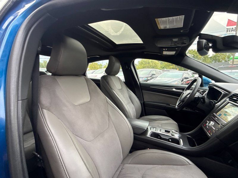 Used 2018 Ford Fusion Sport w/ Equipment Group 401A AWD/4WD image 18