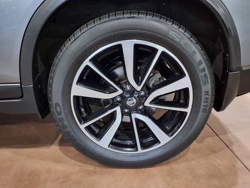 Used 2018 Nissan Rogue SL w/ Premium Package AWD/4WD image 8