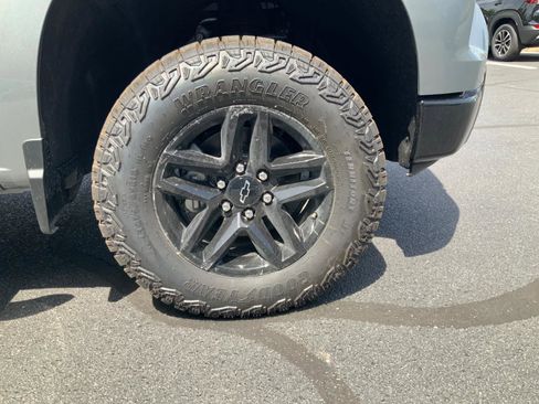 New 2026 Chevrolet Silverado 1500 Custom Trail Boss AWD/4WD image 9