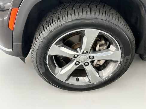 Used 2021 Jeep Grand Cherokee L Limited image 11