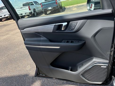 New 2026 Buick Enclave Preferred w/ Power Package FWD image 30