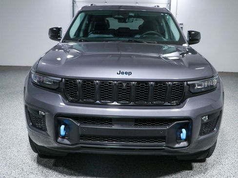 Used 2023 Jeep Grand Cherokee 30th Anniversary AWD/4WD image 4