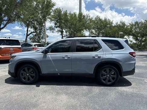 Certified 2023 Honda Pilot Sport image 7