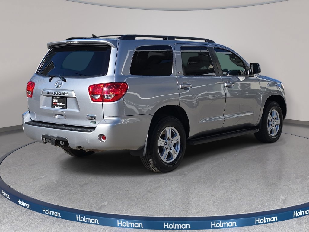 Used 2014 Toyota Sequoia SR5 AWD/4WD image 6