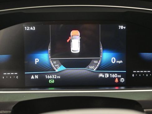 Used 2024 Volkswagen Tiguan SE R-Line FWD image 10