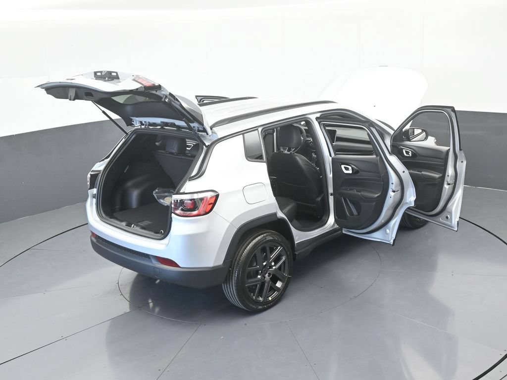 New 2026 Jeep Compass Latitude AWD/4WD image 64